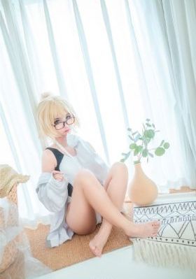 美女被人操_超清在线播放