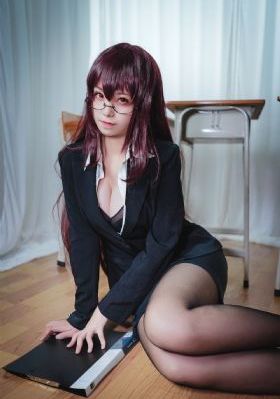 老头猛的挺进她莹莹的体导演是谁_4K高清完整版播放