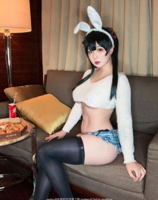 不穿内衣的瑜伽教练在线观看_BD高清欧美在线观看